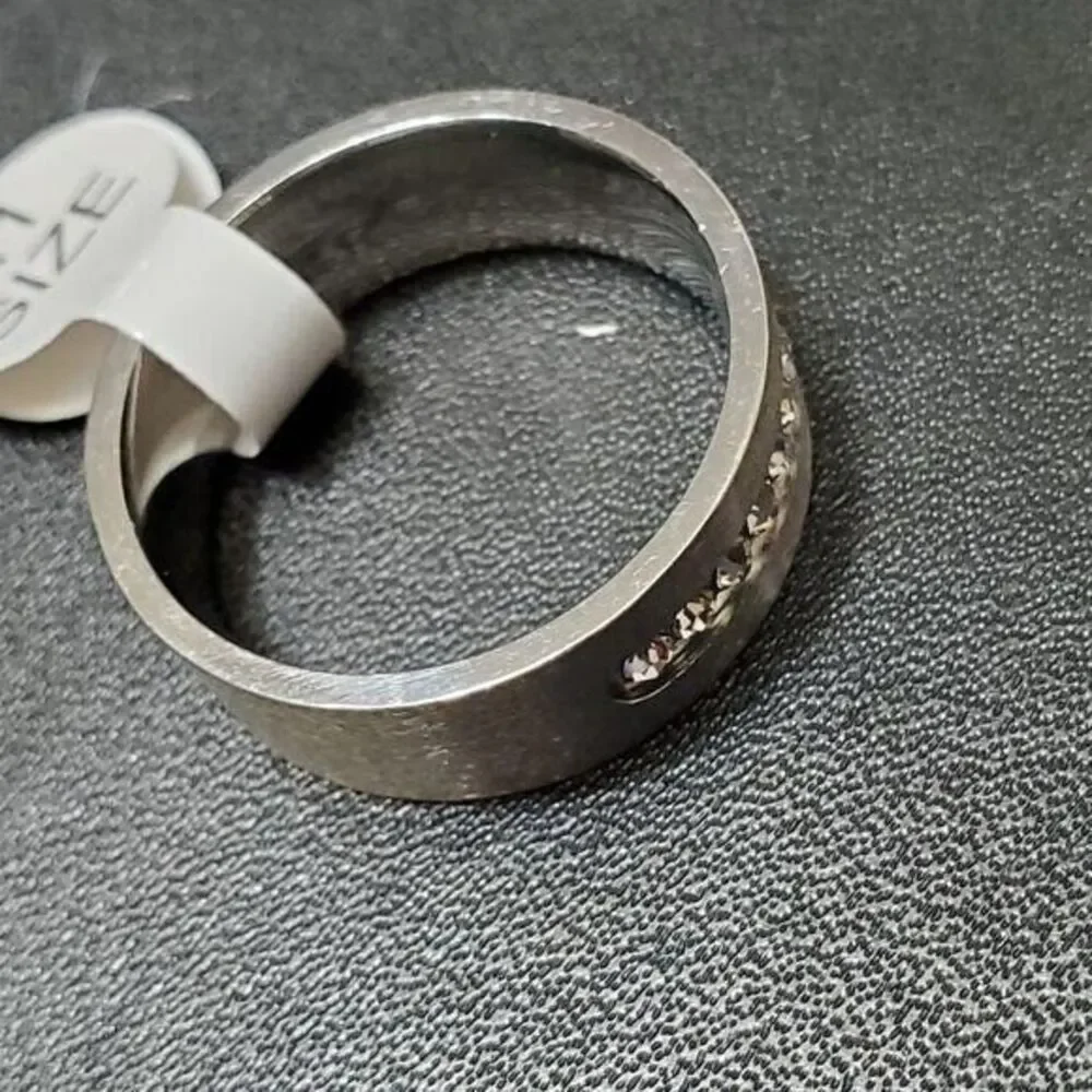 Stainless steel ring with rhinestones size 11